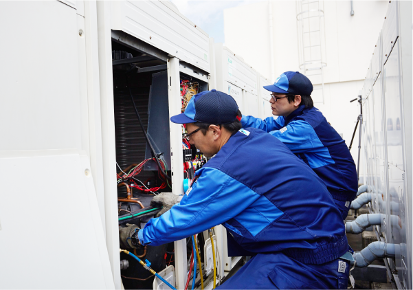 業務用エアコンを自分で掃除する方法は？ポイントや業者に依頼すべき